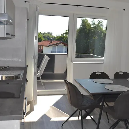 Uggowitzer * 法克湖畔杜罗博拉赫