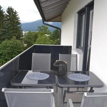 Uggowitzer * ドロボラッハ・アム・ファーカーゼー